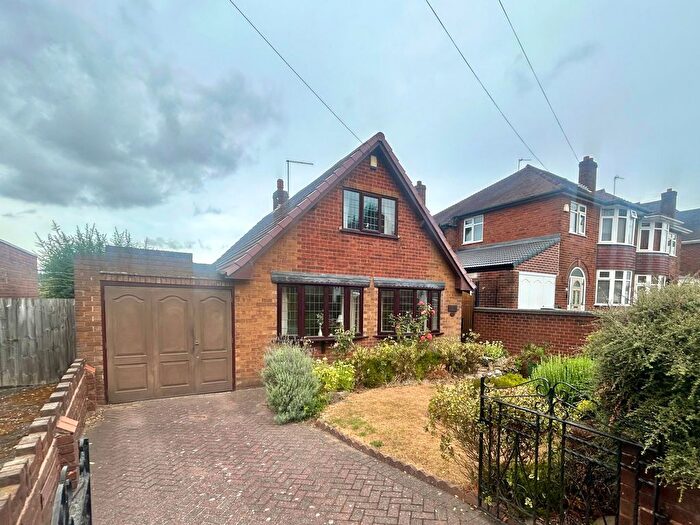 2 Bedroom Bungalow For Sale In Jews Lane, Upper Gornal, DY3