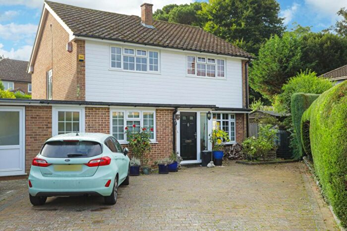 4 Bedroom Detached House For Sale In Stanmore Court, Canterbury, Kent, CT1