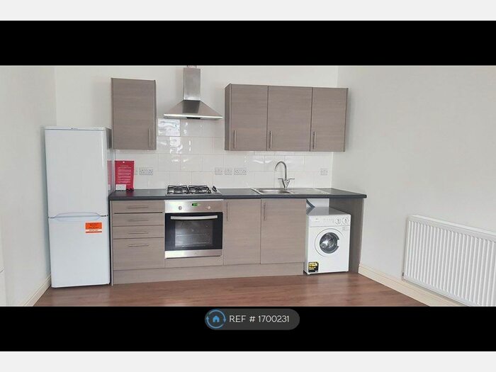 1 Bedroom Flat To Rent In Frogmore Road, Southsea, PO4