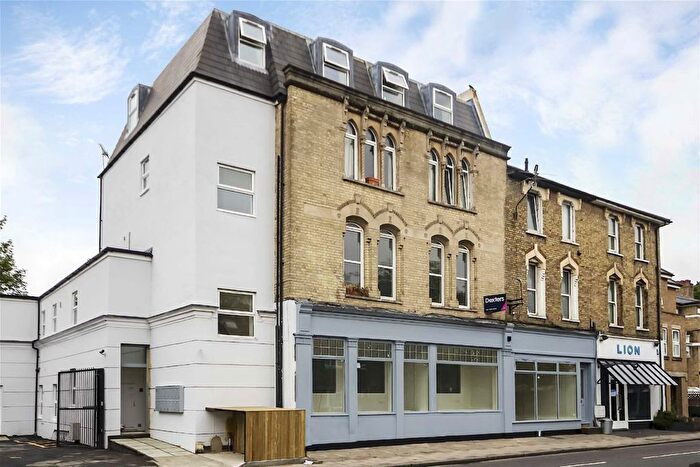 Studio To Rent In Uxbridge Road, Hampton Hill, TW12