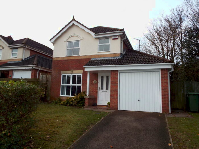 3 Bedroom Detached House To Rent In Racecourse Road, Mansfield, NG18