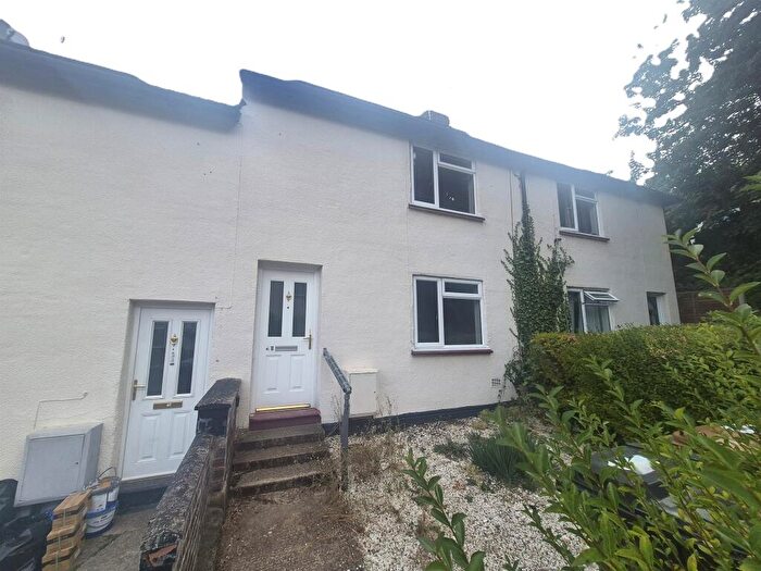 2 Bedroom Terraced House For Sale In Foxholes Avenue, Hertford, SG13