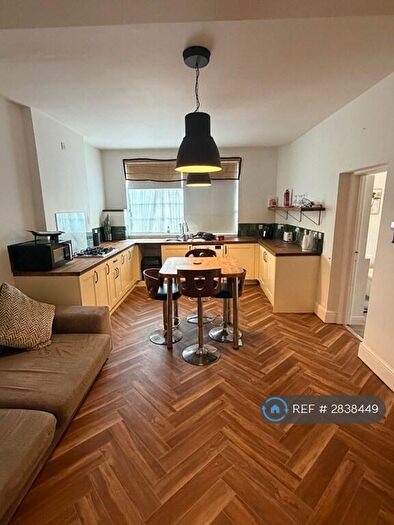 3 Bedroom Flat To Rent In Gedling, Nottingham, NG4