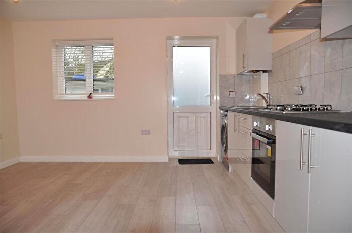 2 Bedroom Semi-Detached House To Rent In Imperial Way, Harrow, HA3