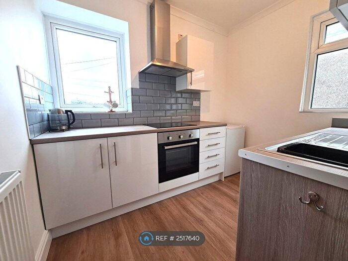 1 Bedroom Flat To Rent In Stanley Street, Llanelli, SA15