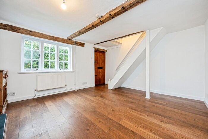 2 Bedroom Character Property For Sale In Tring Road, Wendover, Aylesbury, HP22