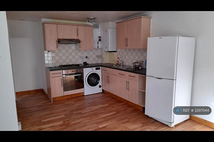 1 Bedroom Flat To Rent In Townsend Lane, Old Woking, Woking, GU22