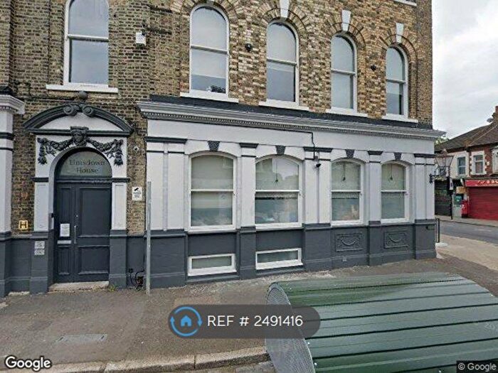 3 Bedroom Flat To Rent In Elmsdown House, London, E15