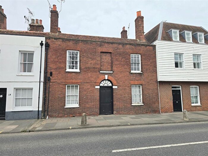2 Bedroom Property To Rent In North Lane, Canterbury, CT2