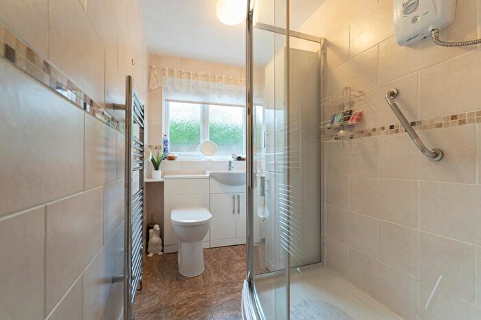 2 Bedroom Semi-Detached Bungalow For Sale In Raewood Avenue, Hawarden, CH5
