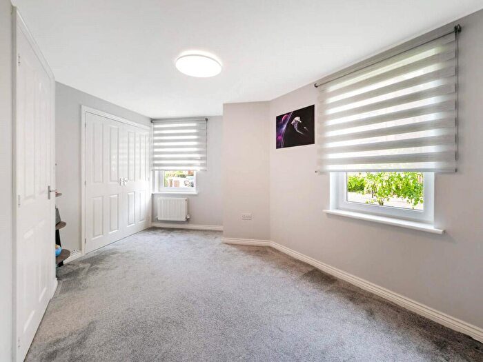2 Bedroom Flat For Sale In Cyril Crescent, Paisley, Renfrewshire, PA1
