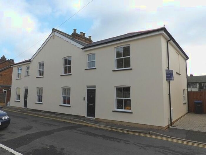 2 Bedroom Semi-Detached House To Rent In Egham, Surrey, TW20