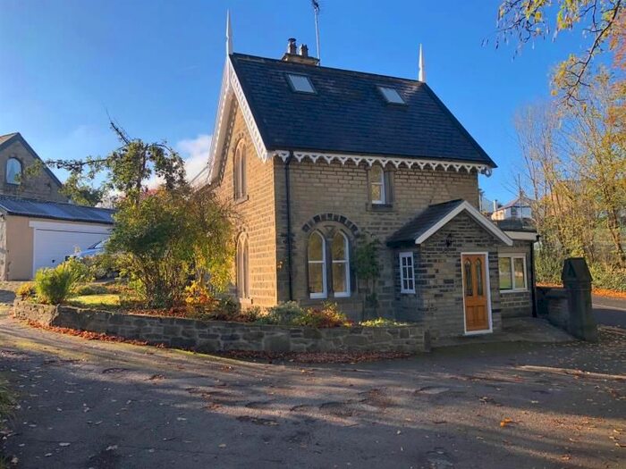 3 Bedroom Detached House To Rent In Royds Lodge, Springwood Road, Holmfirth, HD9