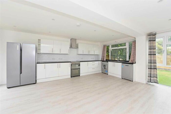 4 Bedroom End Of Terrace House To Rent In Rayners Road, Putney, Putney, SW15
