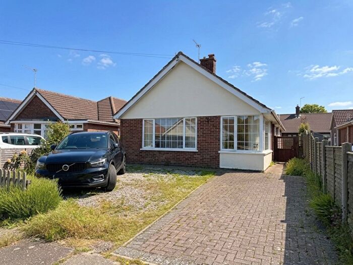3 Bedroom Detached Bungalow For Sale In Elmhurst Close, Gorleston, Great Yarmouth, NR31