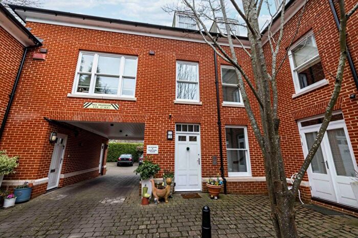 1 Bedroom Flat For Sale In New Dover Road, The Mews Apartments, CT1