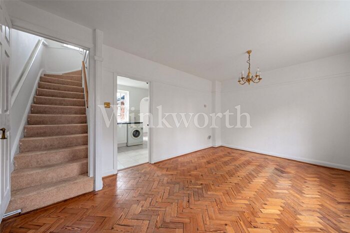 2 Bedroom Terraced House To Rent In Childs Way, London, NW11