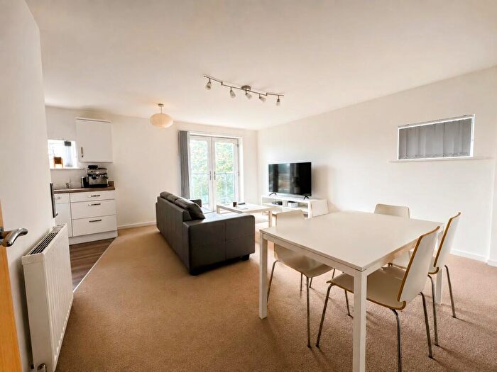 2 Bedroom Flat To Rent In Spinner House, Salford, M5