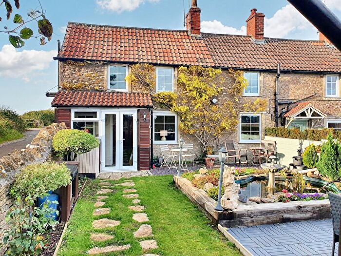 2 Bedroom Cottage For Sale In Pennsylvania, Chippenham, SN14