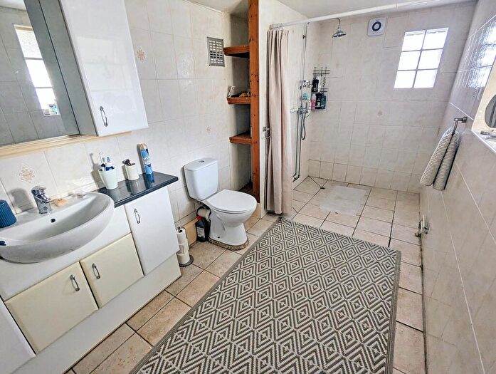 2 Bedroom Detached House For Sale In Cemetery Road, Whittlesey, Peterborough, Cambridgeshire, PE7