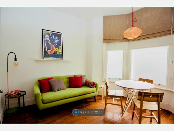 2 Bedroom Flat To Rent In Shepherds Bush, London, W12