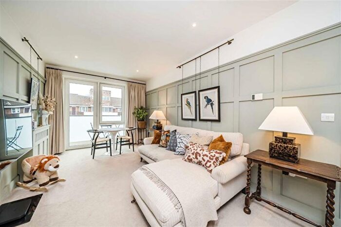 2 Bedroom Flat For Sale In Juniper Drive, Battersea Reach, SW18