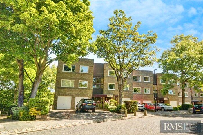 2 Bedroom Flat For Sale In Adderstone Crescent, Newcastle Upon Tyne, NE2