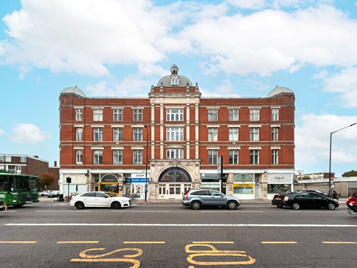 2 Bedroom Flat To Rent In Commercial Road, East End Mission, E1