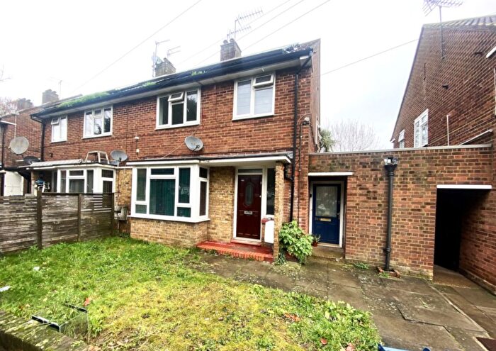 1 Bedroom Flat To Rent In Darwin Drive, Southall, UB1