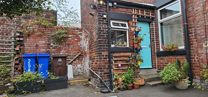 3 Bedroom Terraced House To Rent In Queens Road, Sheffield, S2