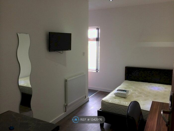 Studio To Rent In Prior Deram Walk, Coventry, CV4