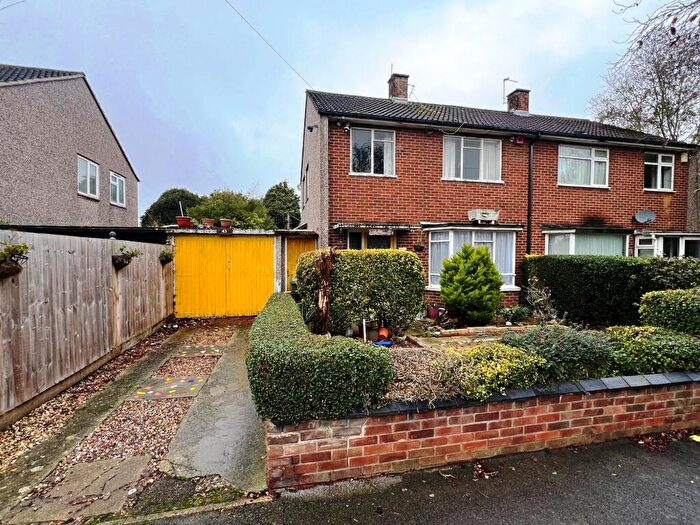 3 Bedroom Semi-Detached House For Sale In Sandy Lane, Oxford, OX4