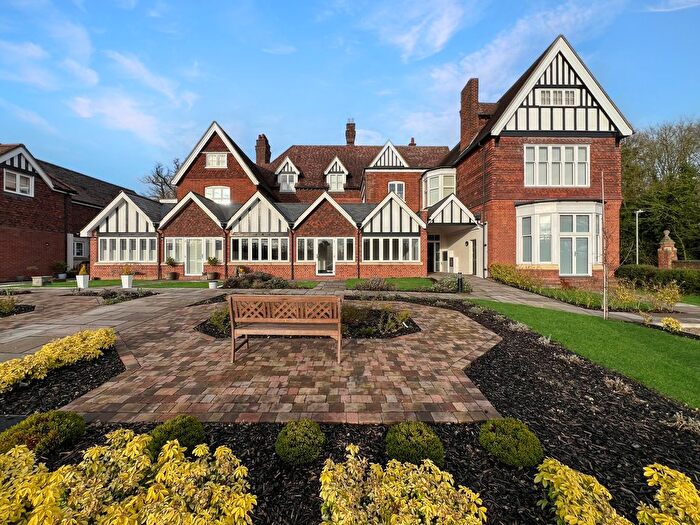 2 Bedroom Flat For Sale In High Garrett, Braintree, CM7