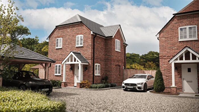 2 Bedroom Detached House For Sale In Hill Street, Totton, Hampshire, SO40