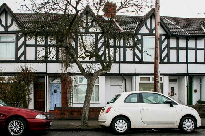 2 Bedroom Terraced House To Rent In Lightwoods Road, Birmingham, West Midlands, B67