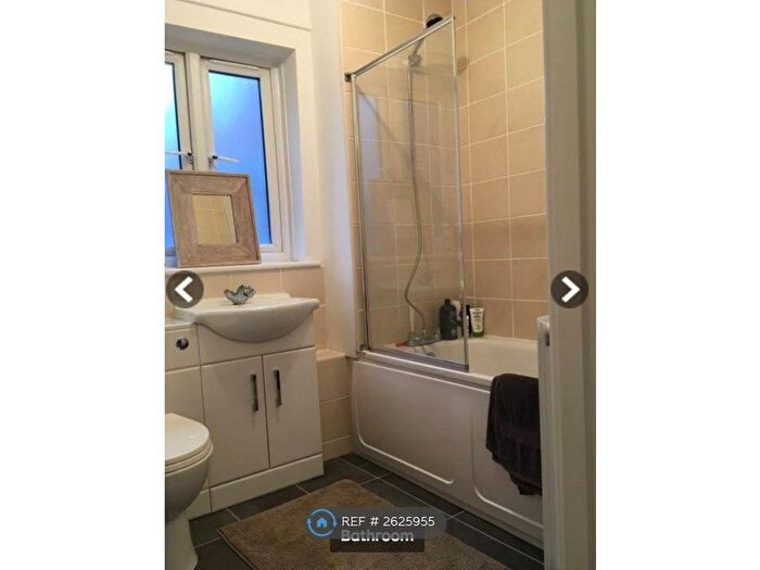 1 Bedroom Flat To Rent In Wheatsheaf Lane, London, SW6
