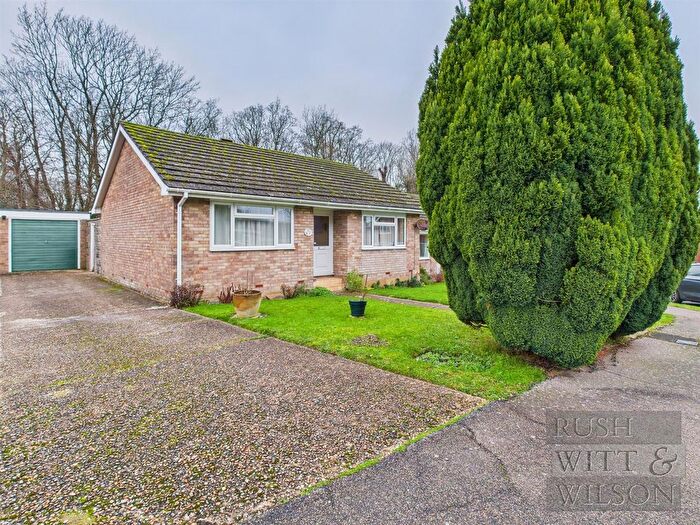 2 Bedroom Bungalow For Sale In Norman Close, Battle, TN33