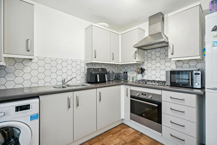 2 Bedroom Terraced House For Sale In Candytuft Way, Didcot, OX11