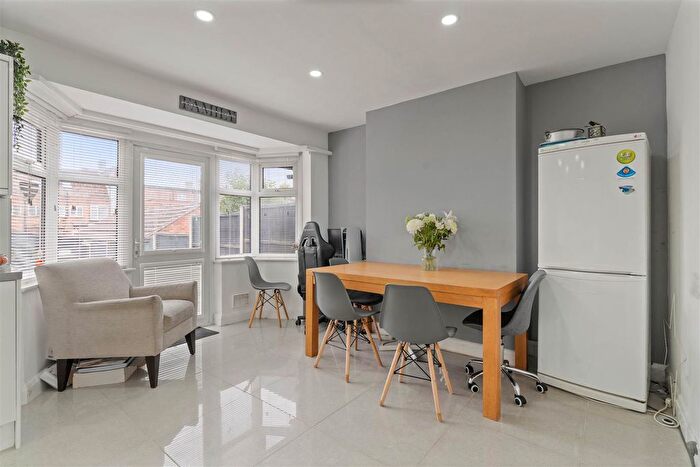 3 Bedroom End Terrace House For Sale In Lichfield Road, Coventry, CV3