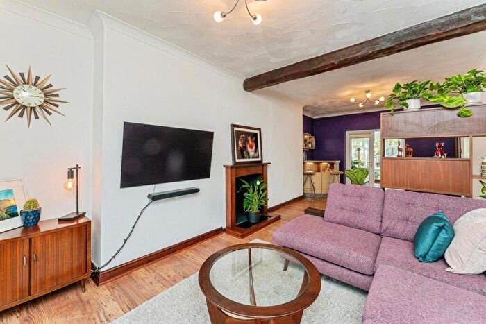 3 Bedroom Semi-Detached House For Sale In Henley Road, Chester, Cheshire, CH4
