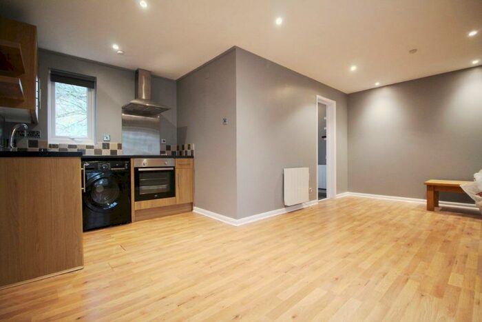 Studio To Rent In Tom Price Close, Cheltenham, GL52