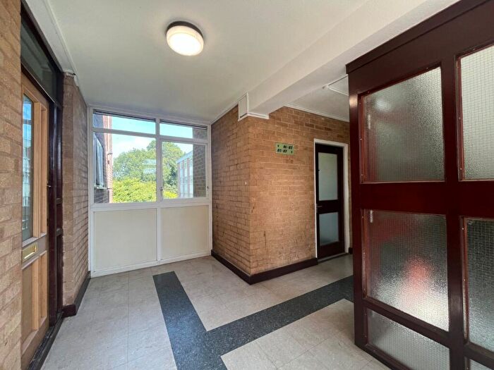 1 Bedroom Flat To Rent In Green Hill Way, Shirley, Solihull, B90