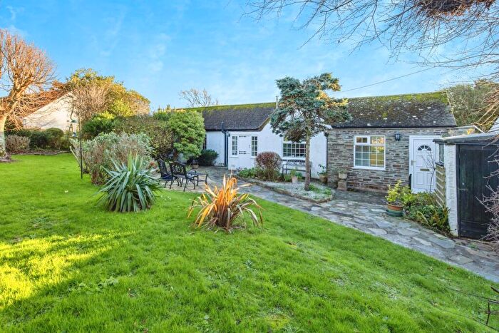 4 Bedroom Detached Bungalow For Sale In Brentfields, Looe, PL13