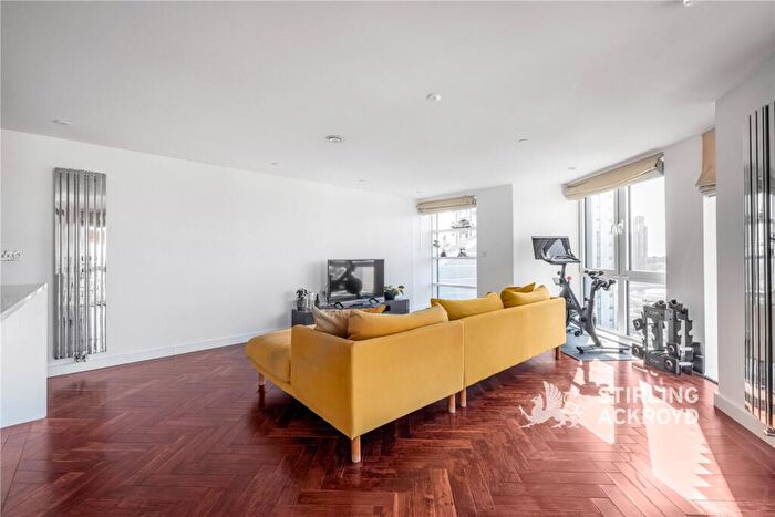 2 Bedroom Apartment To Rent In City Road, London, EC1V