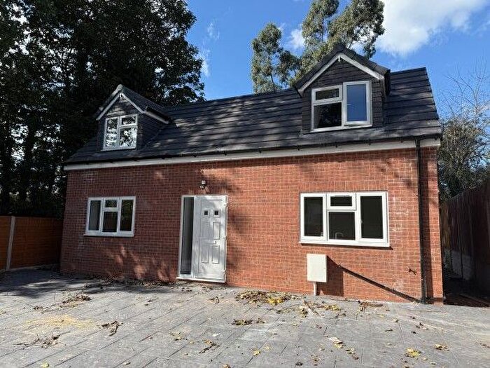 2 Bedroom Flat To Rent In Hunton Hill, Birmingham, B23