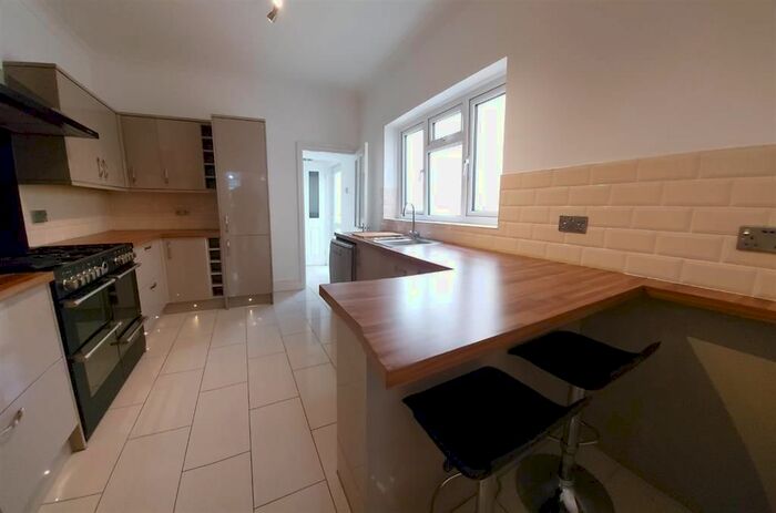 3 Bedroom Property To Rent In Robert Street, Manselton, Swansea, SA5