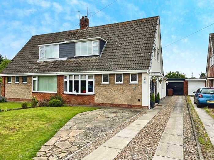 4 Bedroom Semi-detached House For Sale In Beechdale, Cottingham, HU16