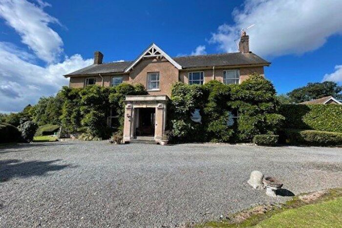 2 Bedroom Flat To Rent In Thurloxton, Taunton, TA2