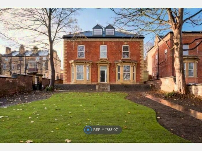 2 Bedroom Flat To Rent In Chapeltown Road, Leeds, LS7