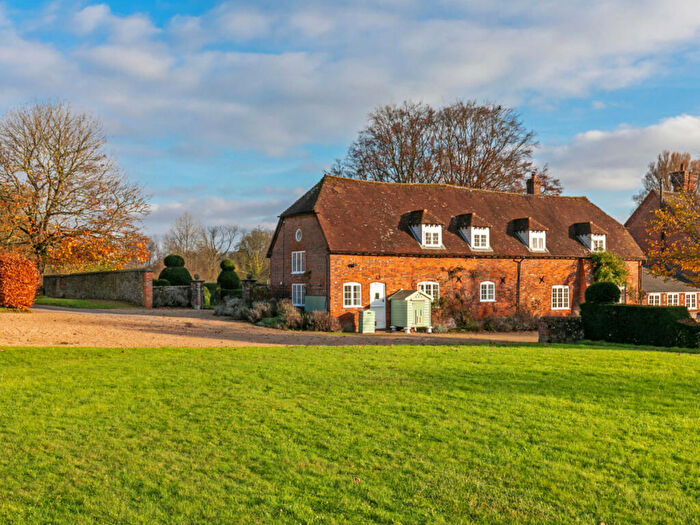 3 Bedroom Barn Conversion To Rent In Lynch, Basingstoke, RG25